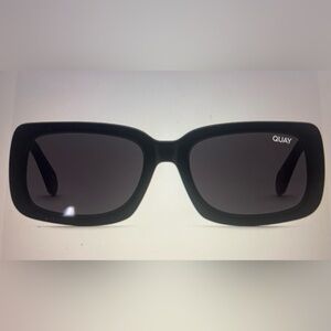 Quay > Yada Yada Sunglasses black brand new